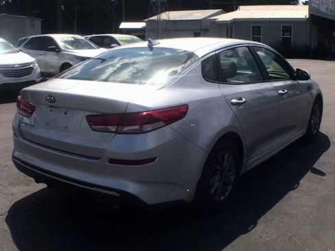 Used 2020 Kia Optima LX image 8