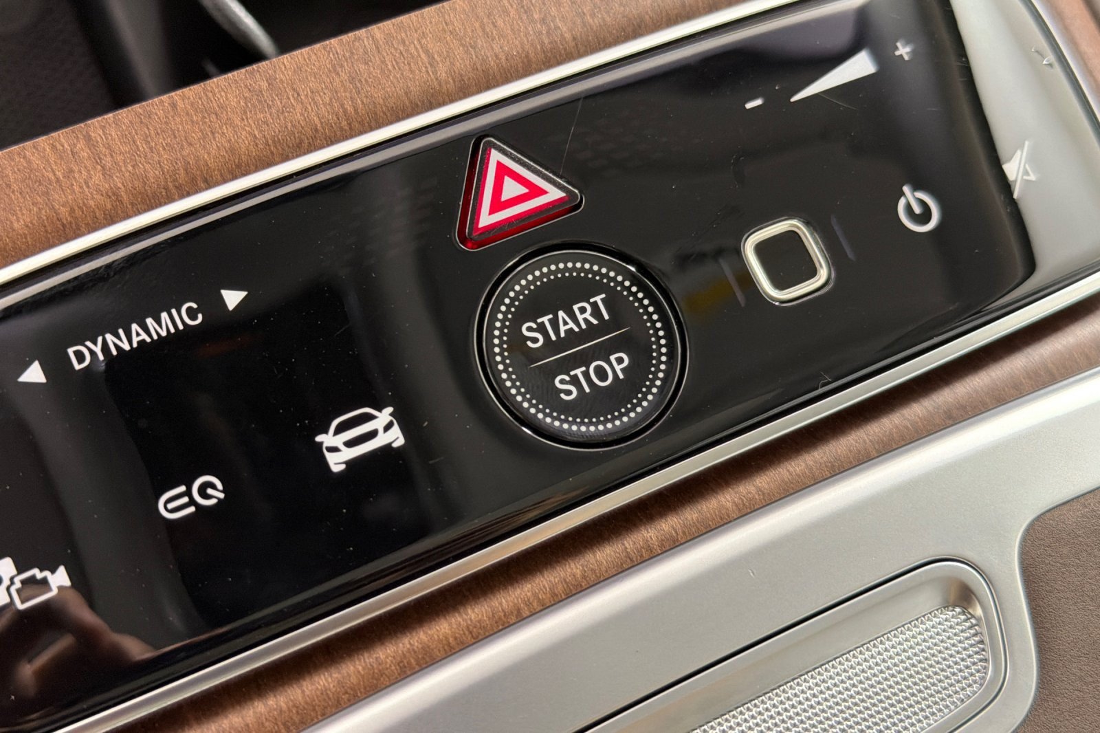 Used 2024 Mercedes-Benz EQS 450+ SUV image 21