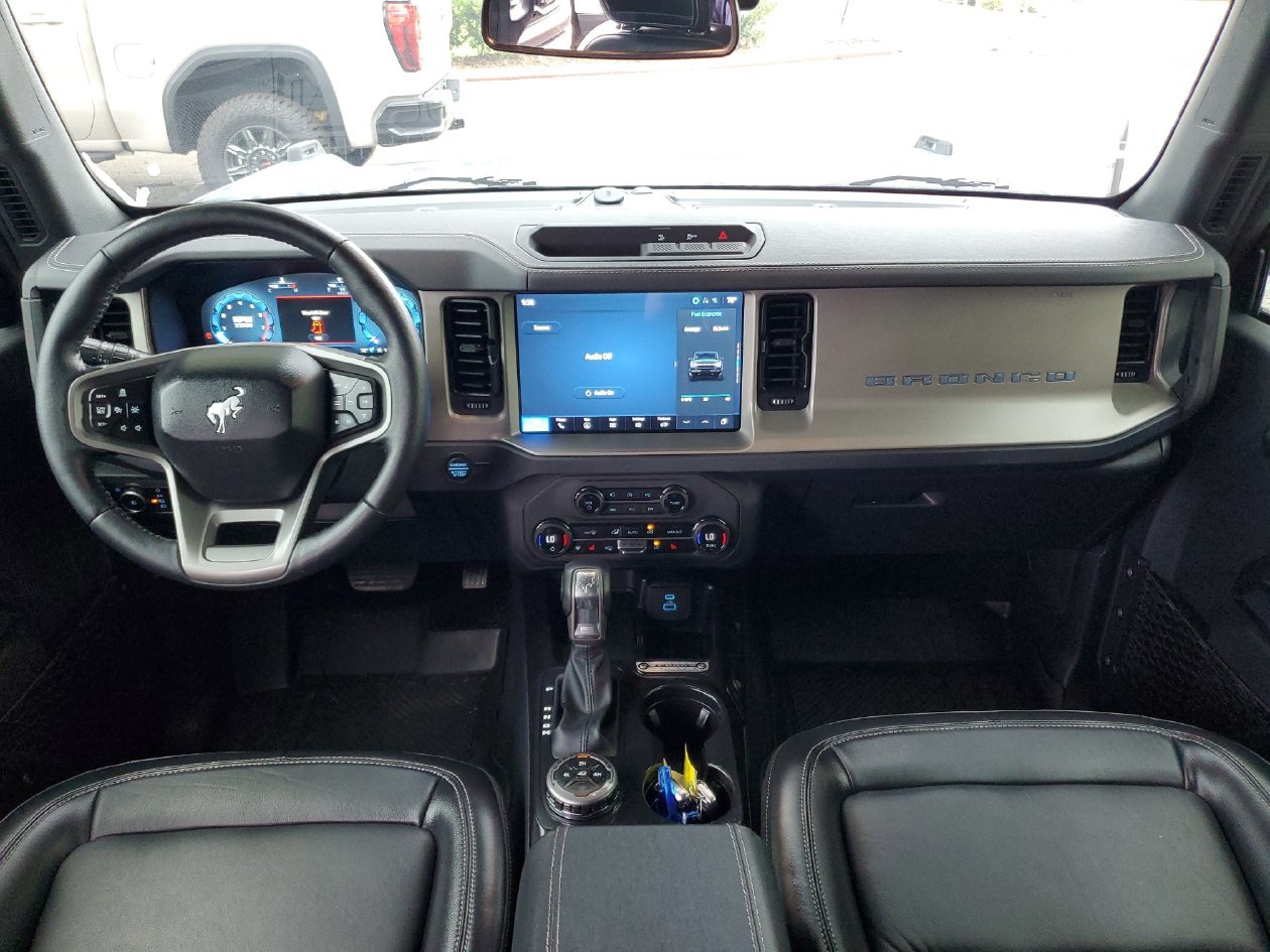 Used 2025 Ford Bronco Outer Banks AWD/4WD image 11