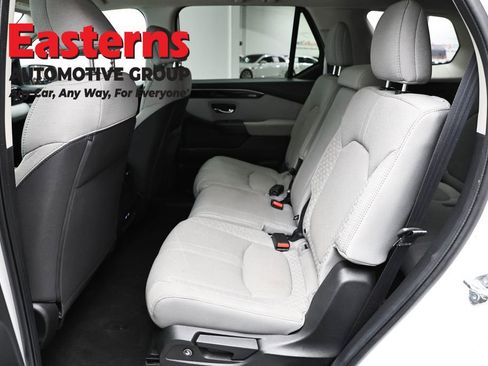 Used 2023 Honda Pilot LX image 21