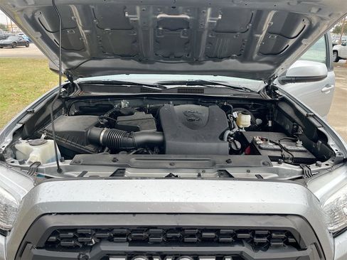 Used 2022 Toyota Tacoma SR image 27