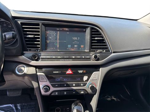 Used 2017 Hyundai Elantra Limited w/ Limited Tech Package 08 image 15