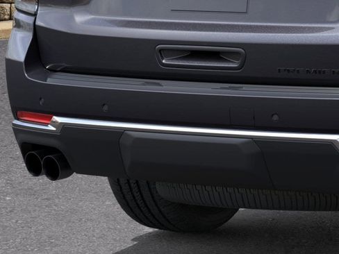 New 2026 Chevrolet Suburban Premier AWD/4WD image 38