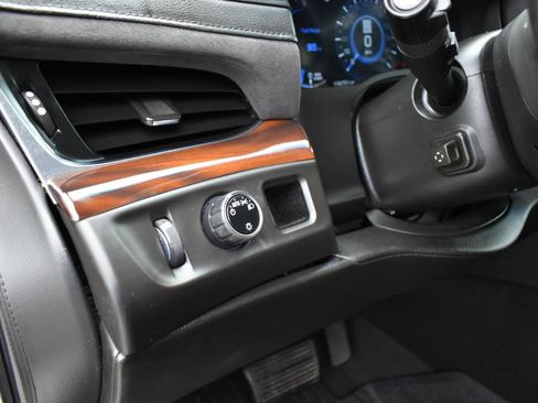 Used 2017 Cadillac Escalade Luxury RWD image 42