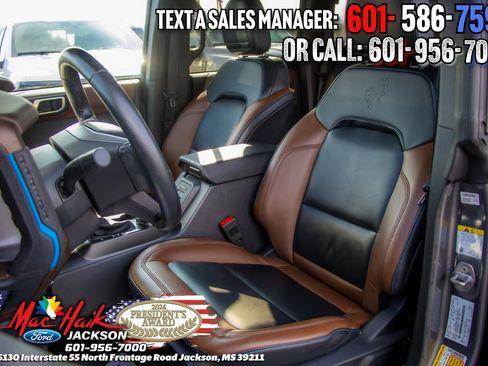 Used 2023 Ford Bronco Outer Banks image 9