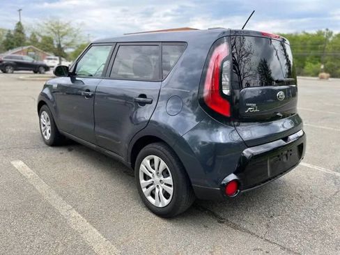 Used 2016 Kia Soul + FWD image 30