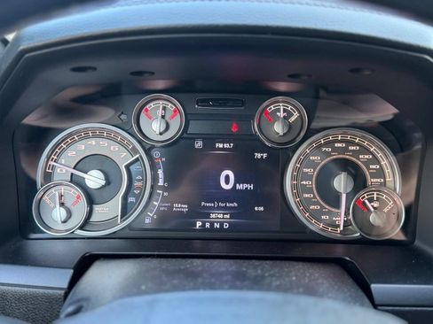 Used 2015 RAM 1500 Limited RWD image 25