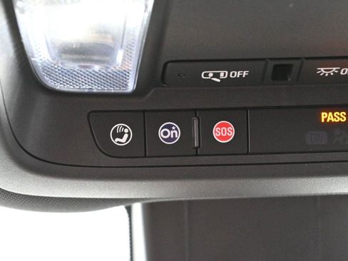Used 2022 Chevrolet Equinox RS w/ Infotainment Package AWD/4WD image 27