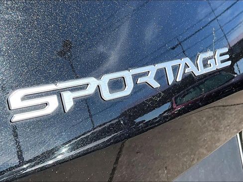 Used 2024 Kia Sportage LX image 30