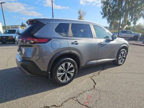 Used 2023 Nissan Rogue SV w/ SV Premium B Package FWD image 8