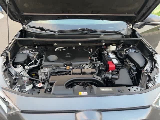 Used 2021 Toyota RAV4 XLE w/ Convenience Package AWD/4WD image 10