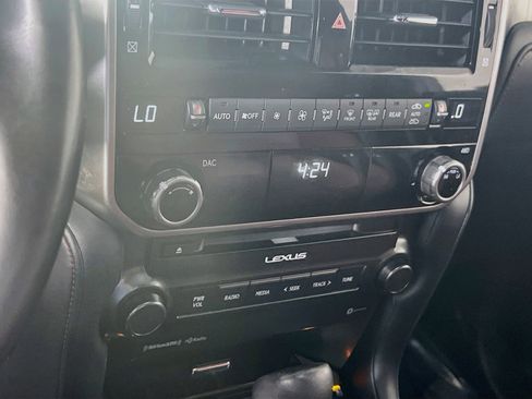 Used 2023 Lexus GX 460 Premium w/ Premium Package AWD/4WD image 16