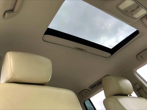 Used 2017 INFINITI QX80 4WD w/ Deluxe Technology Package image 14