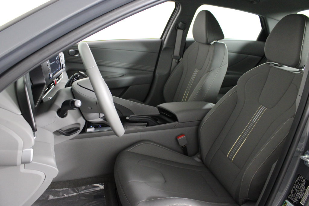 Certified 2026 Hyundai Elantra Sport FWD image 20