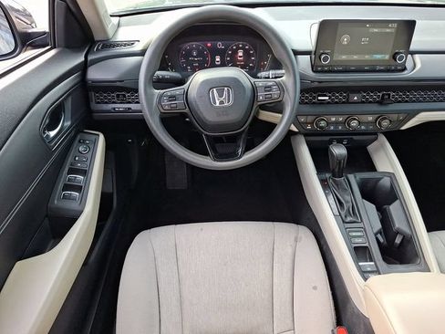 Used 2023 Honda Accord EX image 11