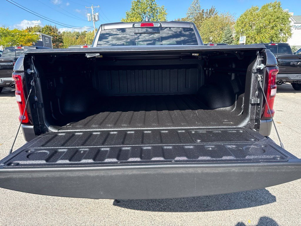 New 2027 RAM 1500 Laramie w/ Night Edition AWD/4WD image 24