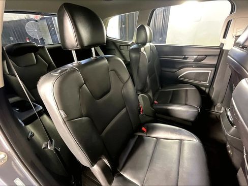 Used 2025 Kia Telluride S FWD image 34