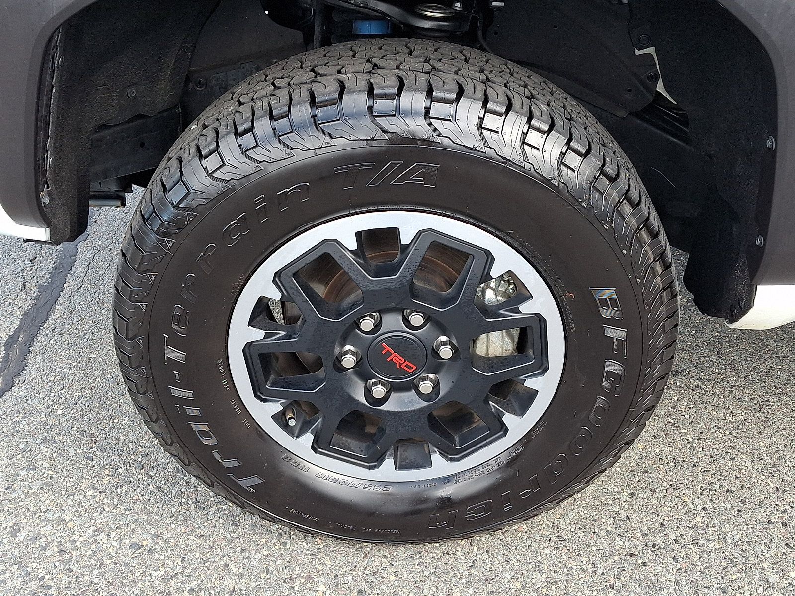 Used 2025 Toyota Tacoma TRD Off-Road AWD/4WD image 8