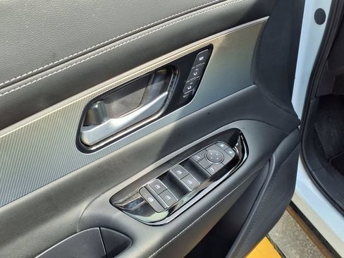Used 2025 Nissan Murano SL AWD/4WD image 19
