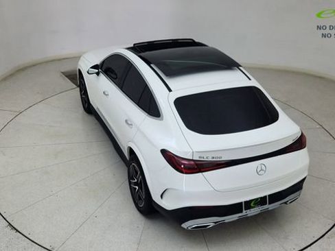 Used 2025 Mercedes-Benz GLC 300 4MATIC image 83