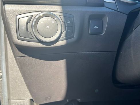 Used 2016 Ford Fusion SE FWD image 27