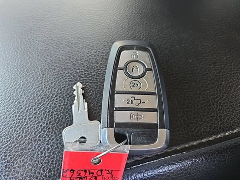 Used 2019 Ford F150 Lariat w/ Equipment Group 502A Luxury AWD/4WD image 48