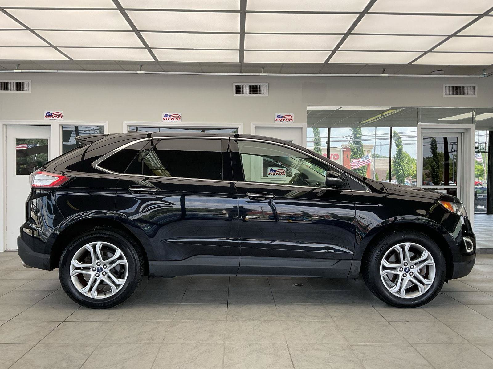 Used 2018 Ford Edge Titanium w/ Technology Package AWD/4WD image 4
