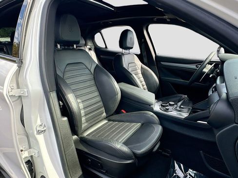 Used 2018 Alfa Romeo Stelvio Ti Sport image 29