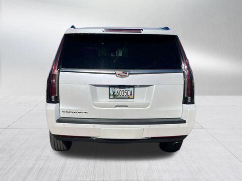 Certified 2018 Cadillac Escalade Platinum AWD/4WD image 3