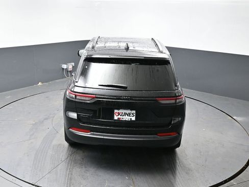 New 2026 Jeep Grand Cherokee Limited w/ Limited Altitude Package AWD/4WD image 36