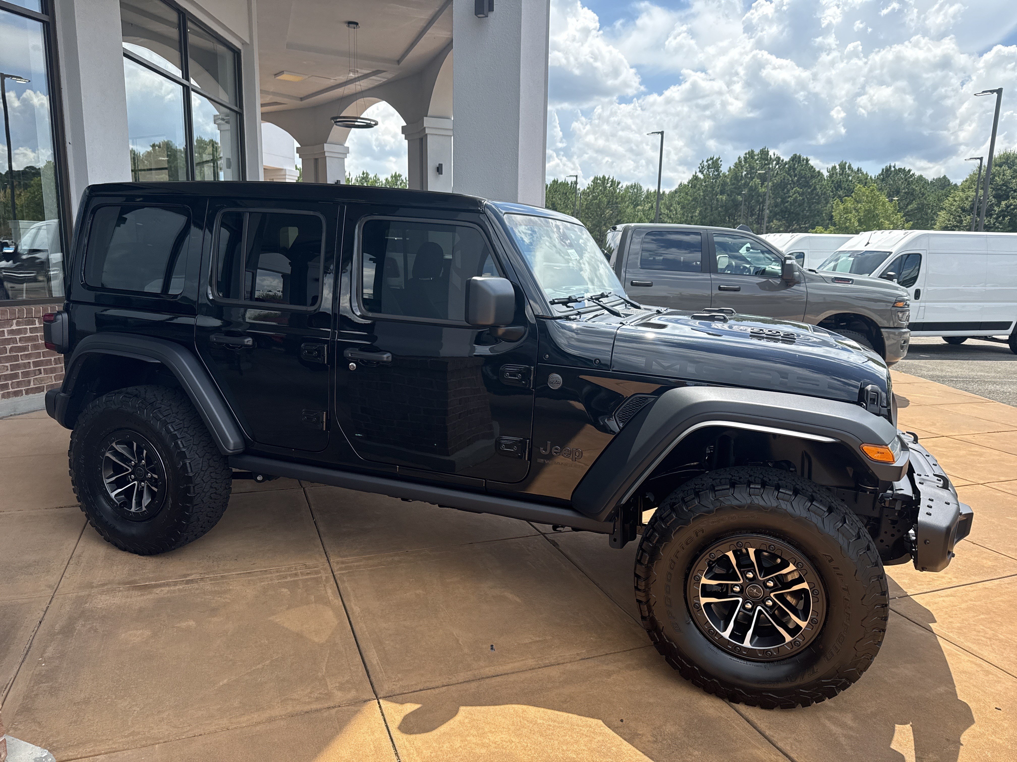 New 2026 Jeep Wrangler Unlimited Rubicon 392 w/ Quick Order Package 27X Moab AWD/4WD image 8