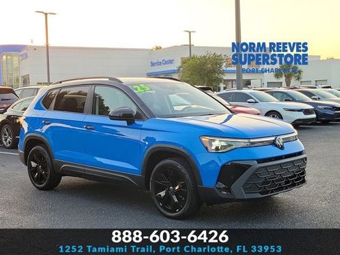 Used 2025 Volkswagen Taos SE image 1