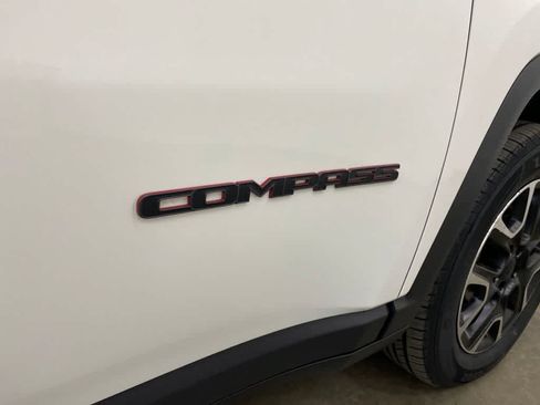 Used 2021 Jeep Compass Trailhawk AWD/4WD image 10