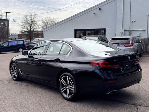 Used 2023 BMW 530i xDrive w/ Premium Package image 3