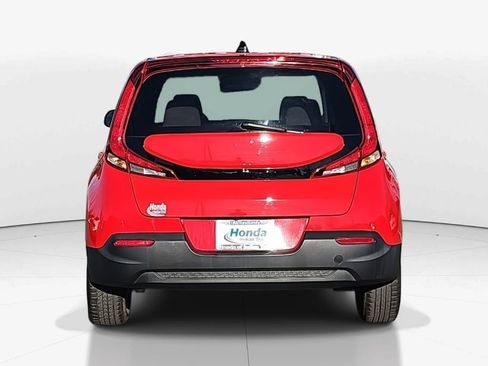 Used 2022 Kia Soul LX w/ Technology Package image 4