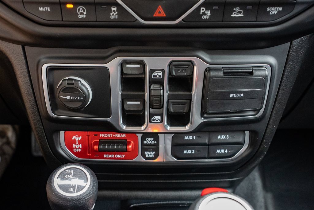 Used 2021 Jeep Gladiator Rubicon AWD/4WD image 20