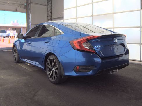 Used 2019 Honda Civic Sport image 6