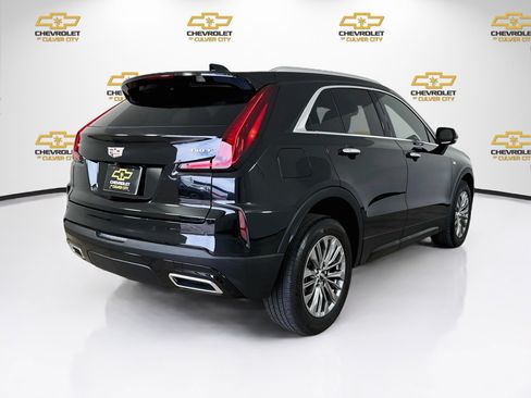 Used 2024 Cadillac XT4 Premium Luxury FWD image 8