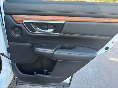 Used 2019 Honda CR-V Touring image 34