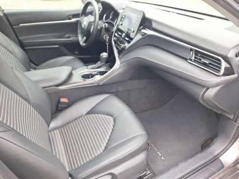 Used 2023 Toyota Camry SE image 32