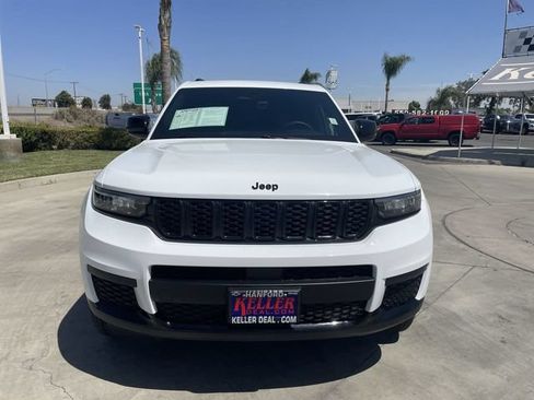 Used 2025 Jeep Grand Cherokee L Laredo AWD/4WD image 3