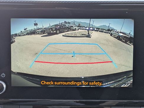 Used 2024 Toyota Highlander XSE FWD image 21