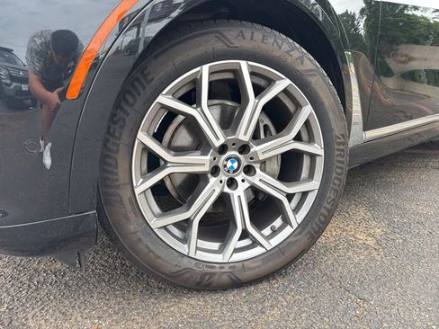 Used 2022 BMW X7 xDrive40i AWD/4WD image 2