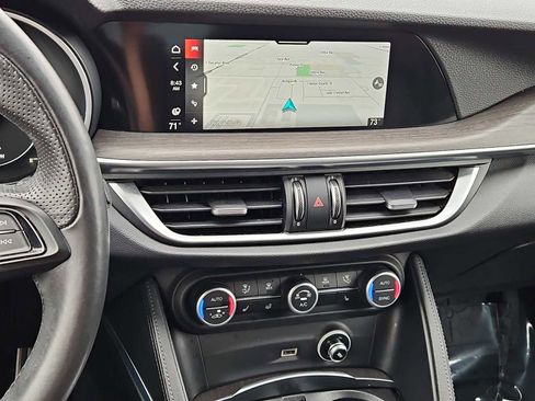 Used 2022 Alfa Romeo Stelvio Ti image 28