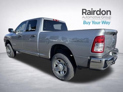 Used 2022 RAM 2500 Tradesman w/ Chrome Appearance Group AWD/4WD image 11