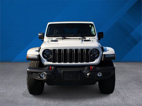 Used 2025 Jeep Wrangler Unlimited Rubicon w/ Technology Group image 4