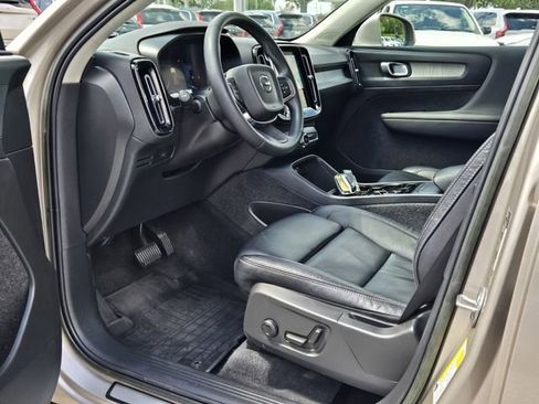 Certified 2023 Volvo XC40 B5 Plus w/ Protection Package Premier AWD/4WD image 14