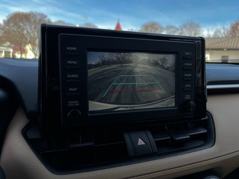 Used 2019 Toyota RAV4 LE image 40