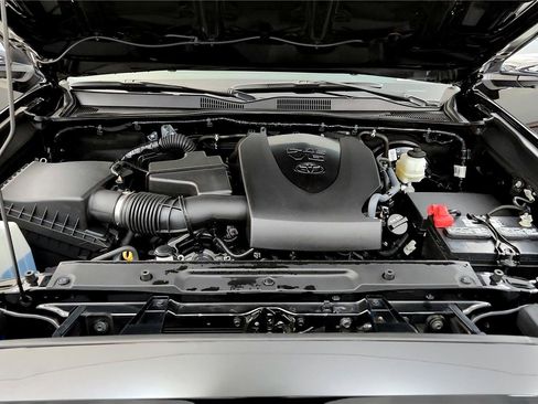 Used 2023 Toyota Tacoma Limited image 14