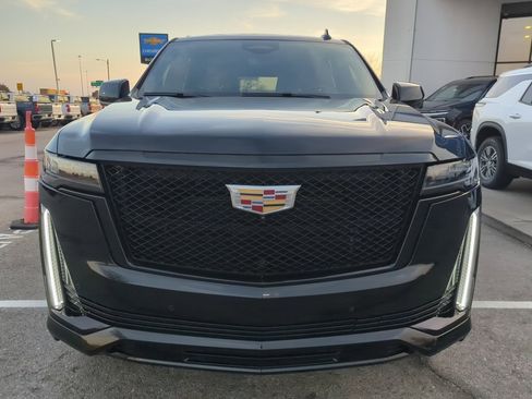 Used 2022 Cadillac Escalade Sport w/ Touring Package image 3